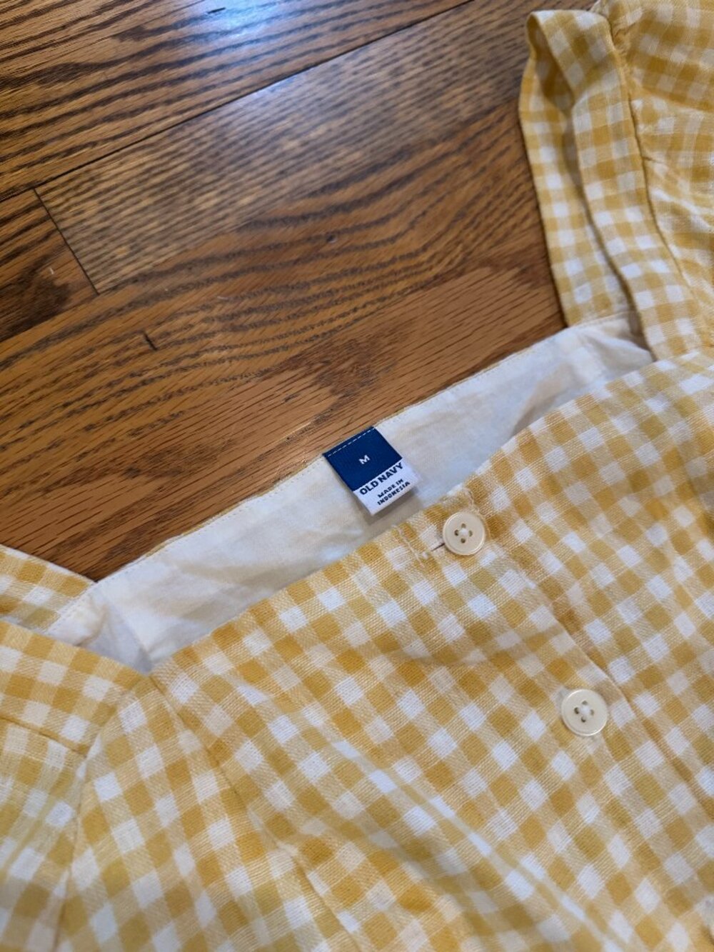 Old navy yellow gingham puff sleeve blouse size medium - Picture 3 of 3